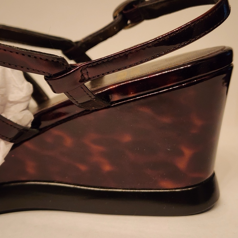 Stuart Weitzman Obladi Sandal Cognac Tortoise Women's Brown Leather Wedge Size 8 - Picture 11 of 16